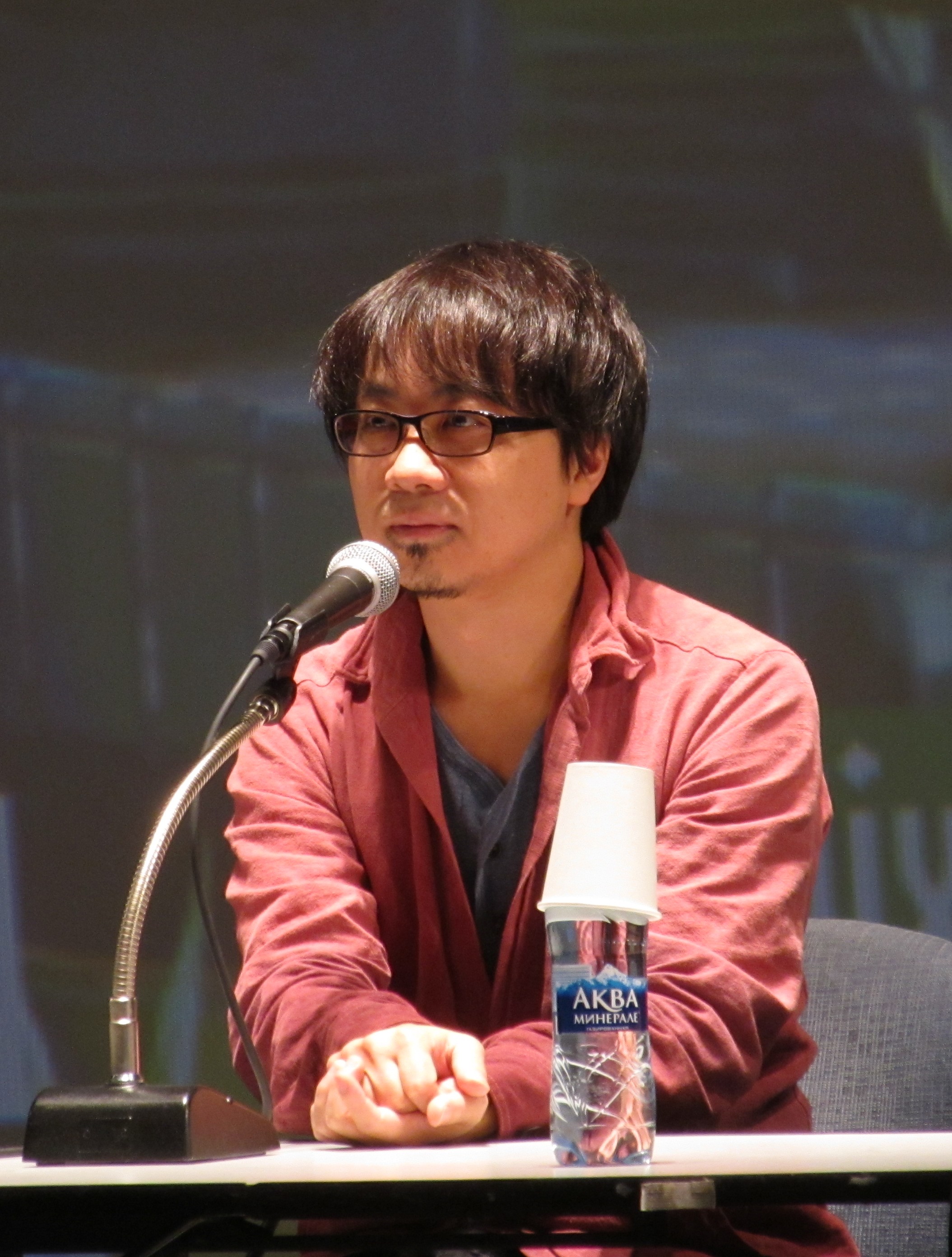 Makoto Shinkai Fotografia