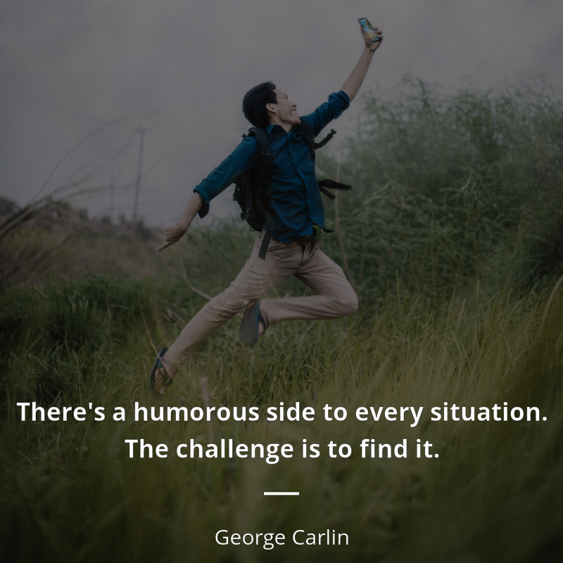 George Carlin cytat: “There's a humorous side to every situation. The challenge is to find it.”